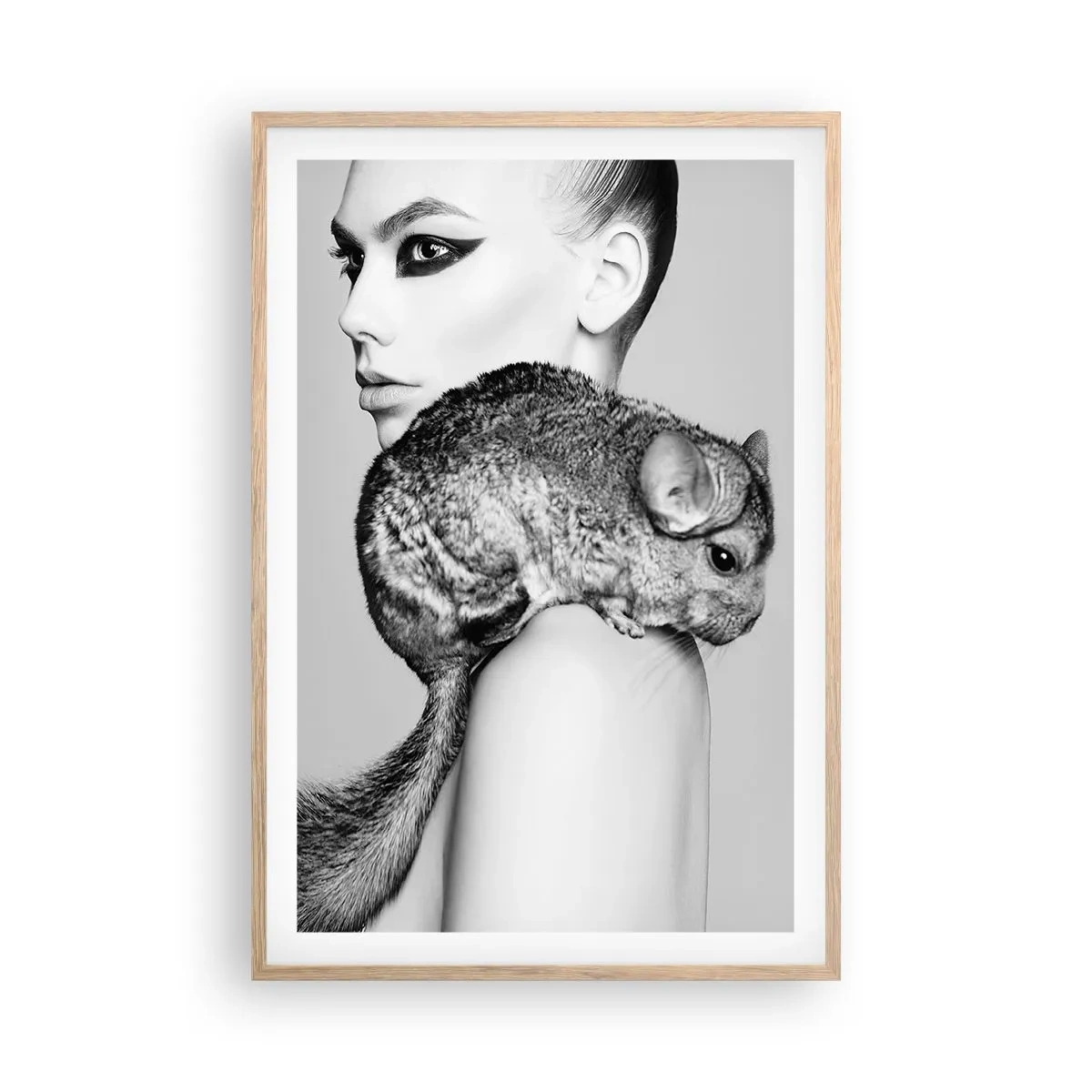 Poster in einem Rahmen aus heller Eiche - Dame mit einem Chinchilla - 61x91 cm