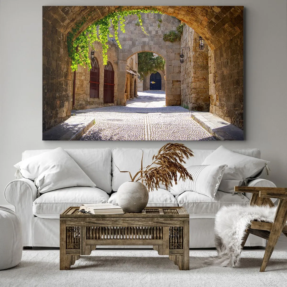 Bild auf Leinwand - Leinwandbild - Steinbögen und gepflasterte Straßen im mittelalterlichen Stil - 70x50cm - Die Prozession wird bald erscheinen - Moderne Wanddekoration für Wohnzimmer und Schlafzimmer ARTTOR