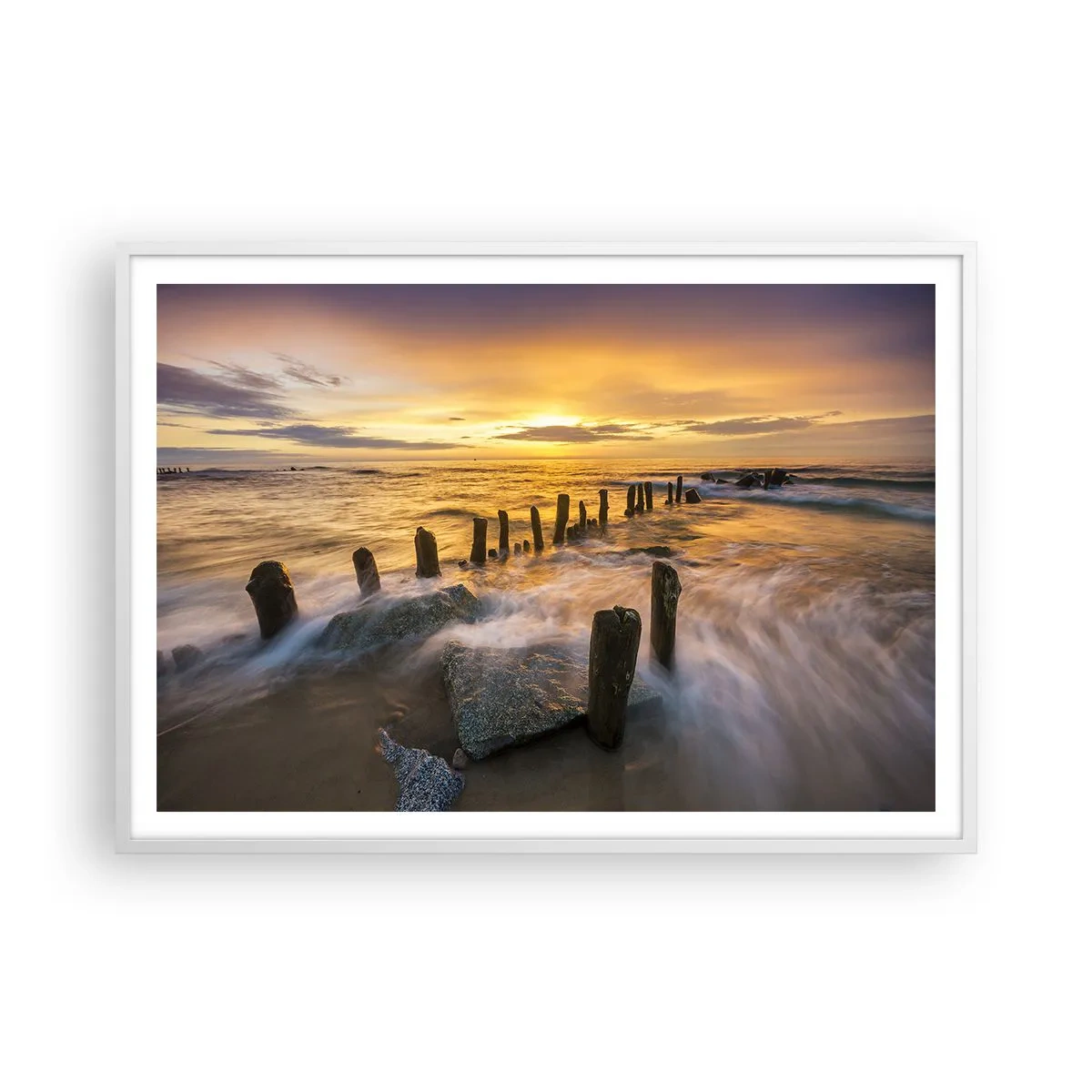 Poster in einem weißen Rahmen - Die raue Schönheit der Ostsee - 100x70 cm