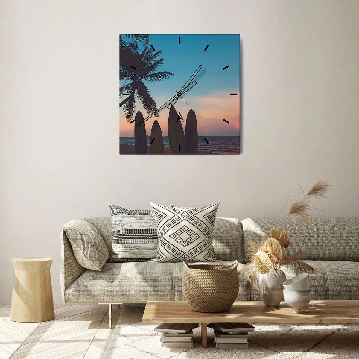Wanduhr - Glasuhr - Surfbretter vor der Kulisse einer Palme und eines Sonnenuntergangs - 30x30cm - Morgen wird es auch lustig - Moderne Wanddekoration für Wohnzimmer und Schlafzimmer ARTTOR