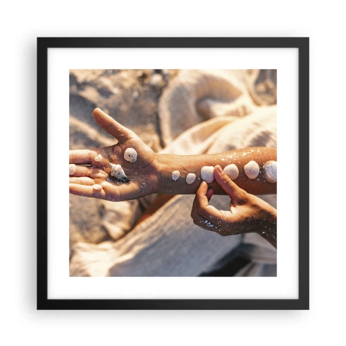 Poster in einem schwarzem Rahmen - Schönheit an Ihren Fingerspitzen - 40x40 cm