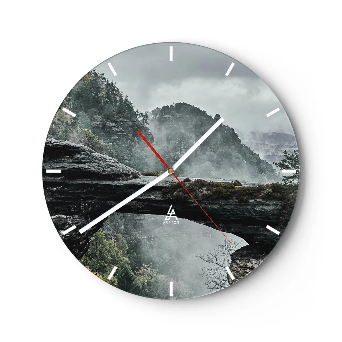 Wanduhr - Glasuhr - Neblige Berglandschaft mit einer natürlichen Felsbrücke - 30x30cm - Abenteuer beginnt gleich - Moderne Wanddekoration für Wohnzimmer, Küche und Schlafzimmer ARTTOR