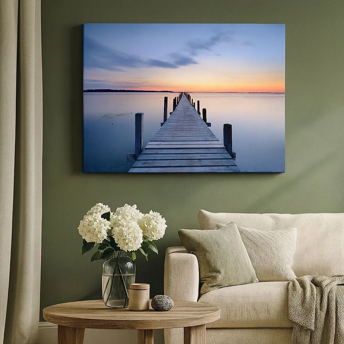 Bild auf Leinwand - Leinwandbild - Holzsteg am See bei Sonnenuntergang - 70x50cm - Die Ruhe einer heiteren Dämmerung - Moderne Wanddekoration für Wohnzimmer und Schlafzimmer ARTTOR
