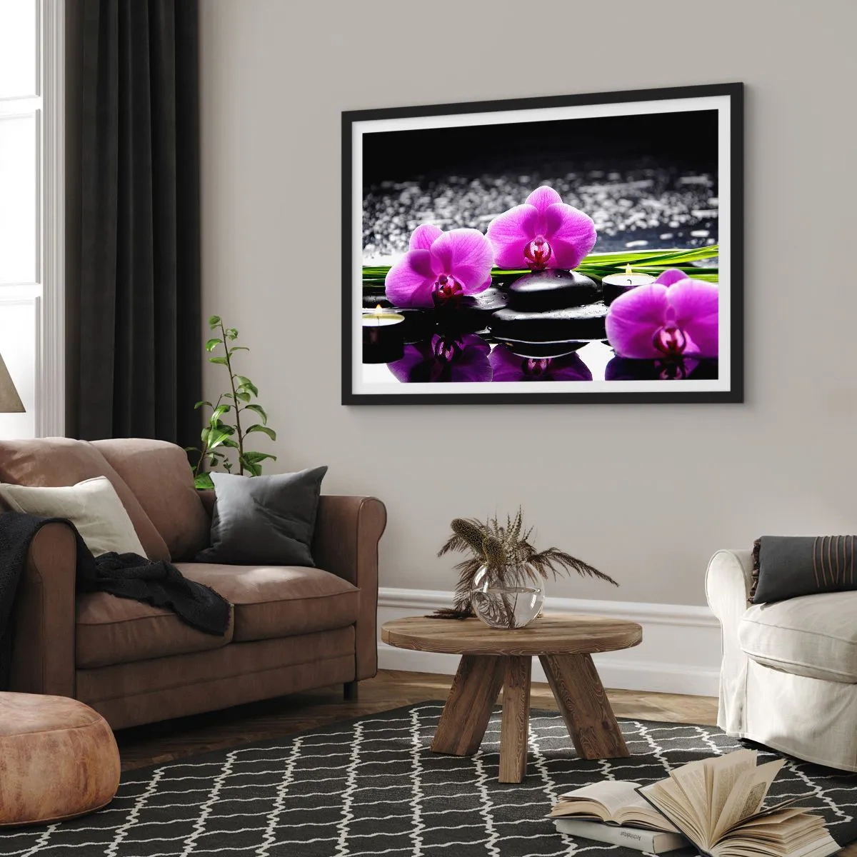 Poster in einem schwarzem Rahmen - Lila Orchideen vor einem Hintergrund aus Steinen und Kerzen in einer entspannenden Umgebung - 100x70cm - In Ruhe ertrinken - Moderne Wanddekoration für Wohnzimmer und Schlafzimmer ARTTOR