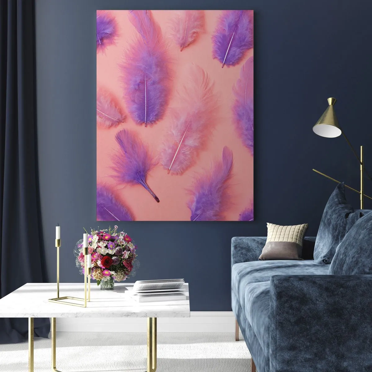 Glasbild - Bild auf glas - Lila Federn auf rosa Hintergrund in einer zarten Komposition - 50x70cm - Lila Vogel der Begierde - Moderne Wanddekoration für Wohnzimmer und Schlafzimmer ARTTOR