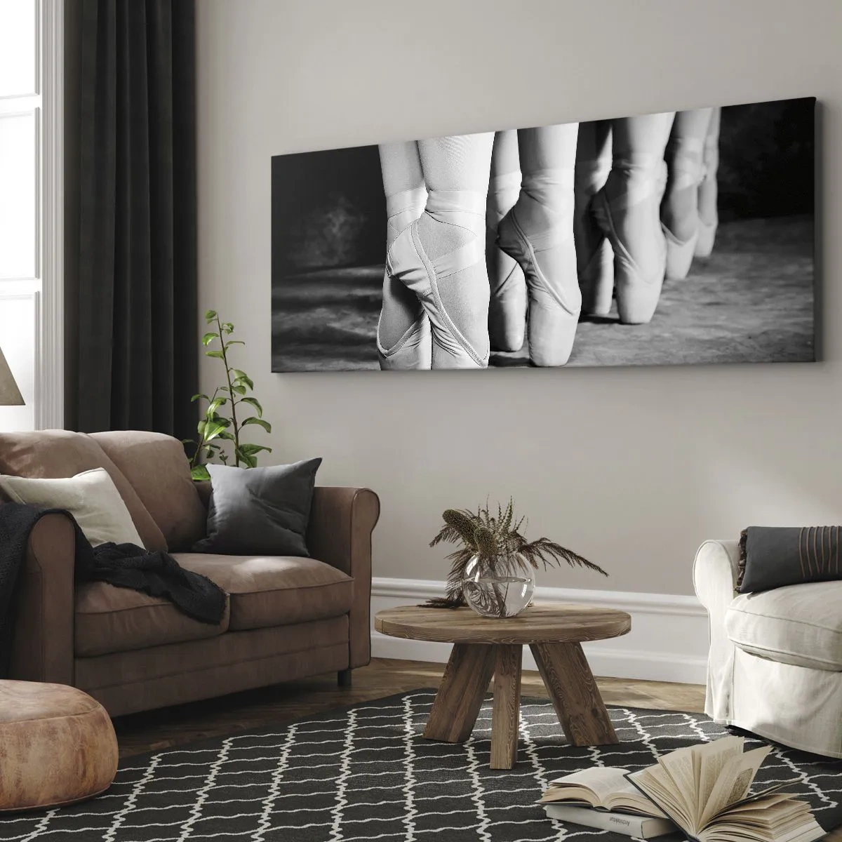 Bild auf Leinwand - Leinwandbild - Schwarz-Weiß-Aufnahme der Ballettschuhe einer Tänzerin - 160x50cm - Gemeinsam, leicht - Moderne Wanddekoration für Wohnzimmer und Schlafzimmer ARTTOR