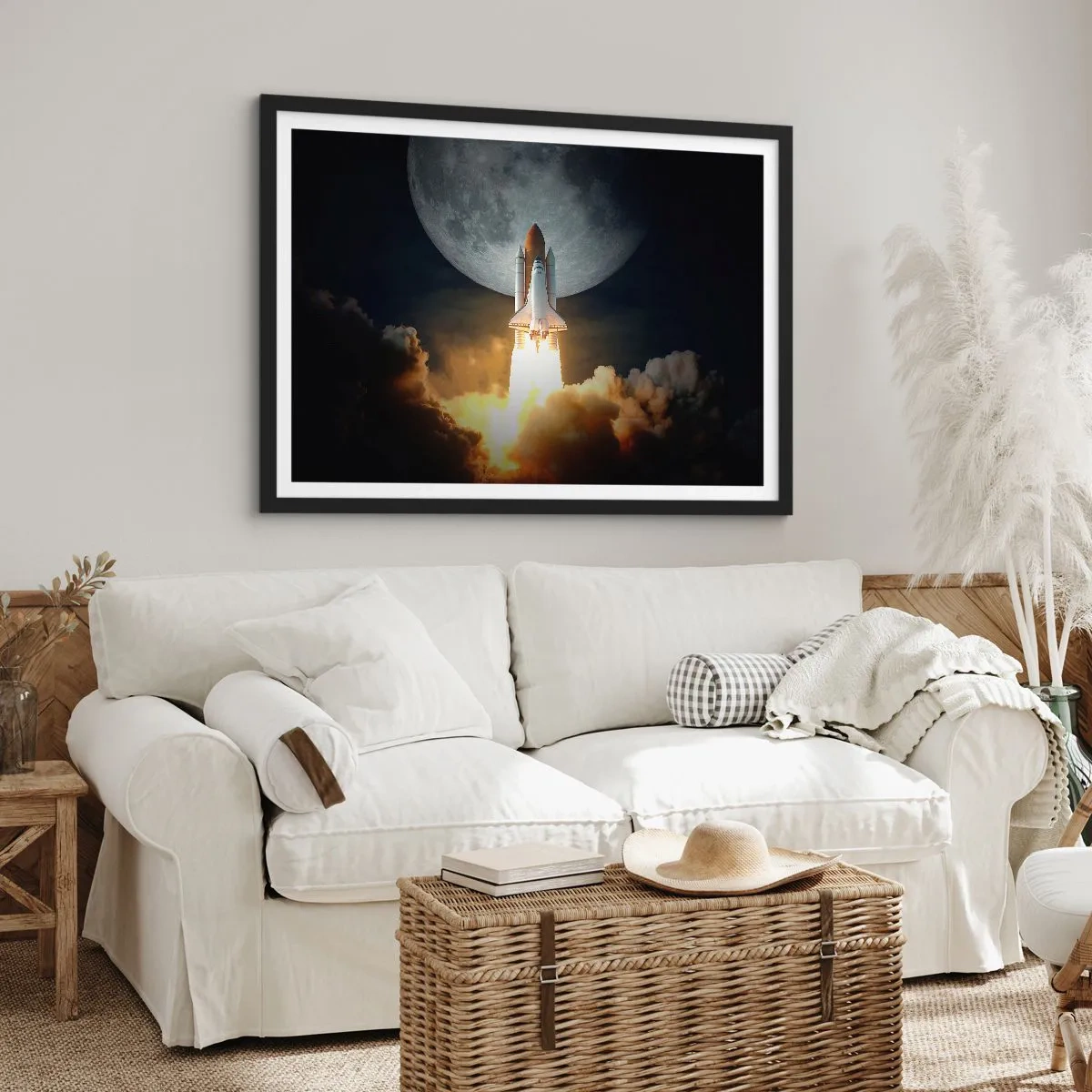 Poster in einem schwarzem Rahmen - Eine Rakete hebt vor dem Hintergrund eines Vollmonds ab, umgeben von dynamischen Wolken. - 100x70cm - Beginn eines überirdischen Abenteuers - Moderne Wanddekoration für Wohnzimmer und Schlafzimmer ARTTOR