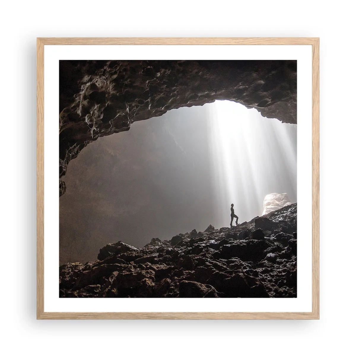 Poster in einem Rahmen aus heller Eiche - Die leuchtende Grotte - 60x60 cm