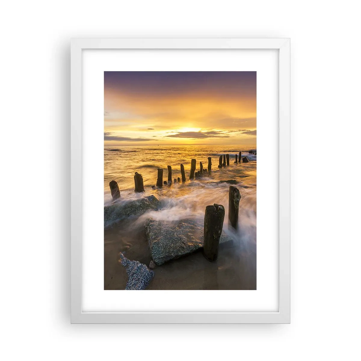 Poster in einem weißen Rahmen - Die raue Schönheit der Ostsee - 30x40 cm