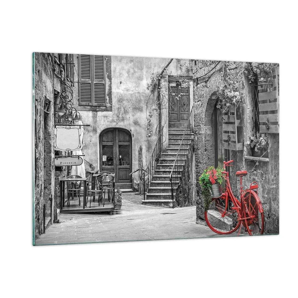 Glasbild - Bild auf glas - Schwarz-weiße Straße mit einem roten Fahrrad - 120x80cm - Toskanische Gasse - Moderne Wanddekoration für Wohnzimmer und Schlafzimmer ARTTOR