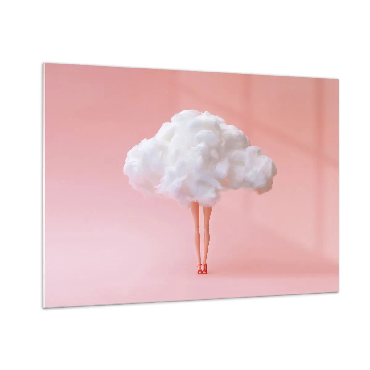 Glasbild - Bild auf glas - Eine Frauenfigur mit einer Wolke anstelle eines Kleides vor einem pastellrosa Hintergrund. - 100x70cm - Süßes Versprechen - Moderne Wanddekoration für Wohnzimmer und Schlafzimmer ARTTOR