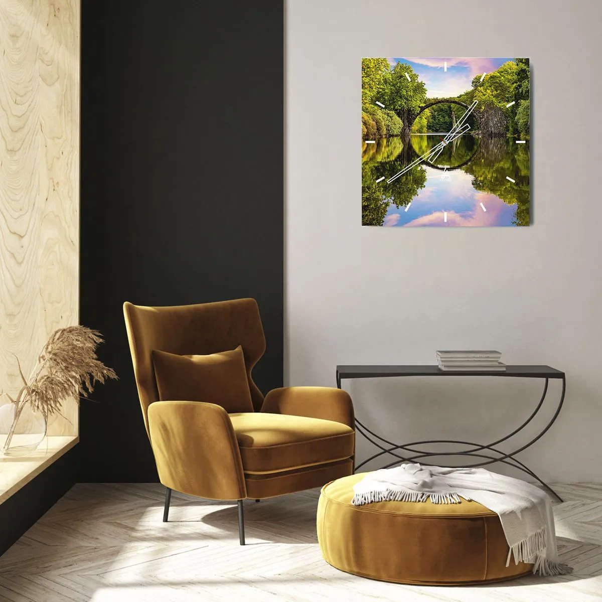 Wanduhr - Glasuhr - Eine Steinbrücke über einen Fluss mit einer perfekten Spiegelung im Wasser - 30x30cm - An der Kreuzung zweier Welten - Moderne Wanddekoration für Wohnzimmer und Schlafzimmer ARTTOR
