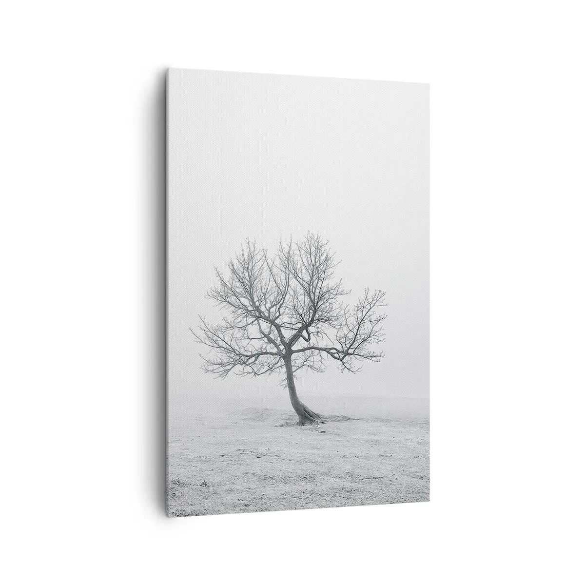Bild auf Leinwand - Leinwandbild - Ein einsamer Baum im Winternebel auf einem leeren Feld - 80x120cm - Gegen das Nichts - Moderne Wanddekoration für Wohnzimmer und Schlafzimmer ARTTOR
