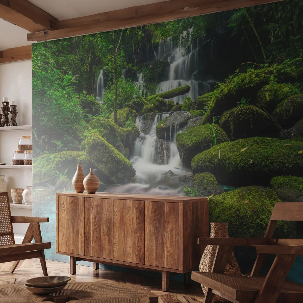 Fototapete Premium Sand - Ein malerischer Wasserfall in einem tropischen Wald, umgeben von Grün - 100x70cm - Türkis, Saphire und flüssiges Silber - Moderne Wanddekoration für Wohnzimmer und Schlafzimmer ARTTOR