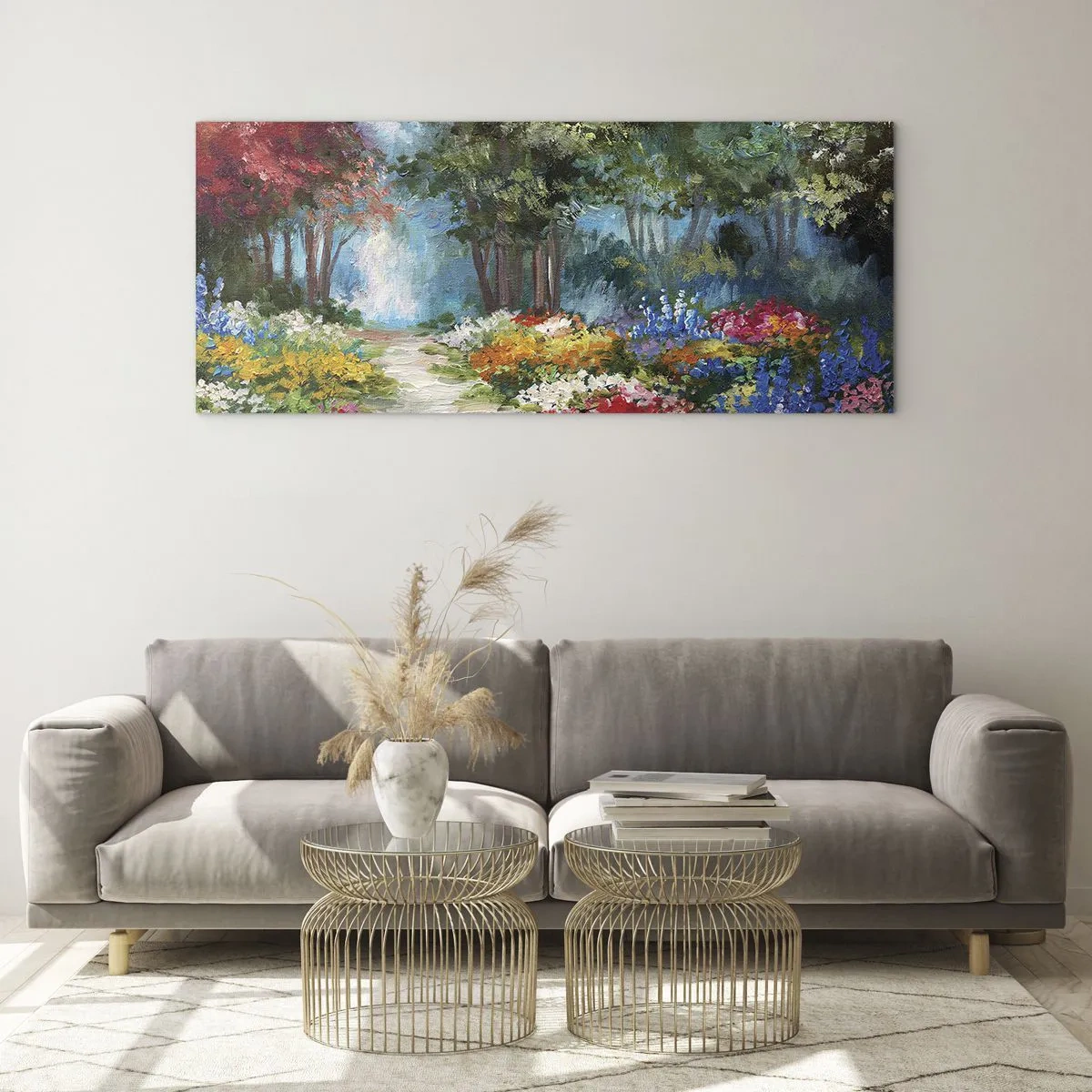 Glasbild - Bild auf glas - Ein malerischer Garten voller bunter Blumen und Bäume in einer Waldumgebung - 160x50cm - Waldgarten, Blumenwald - Moderne Wanddekoration für Wohnzimmer und Schlafzimmer ARTTOR
