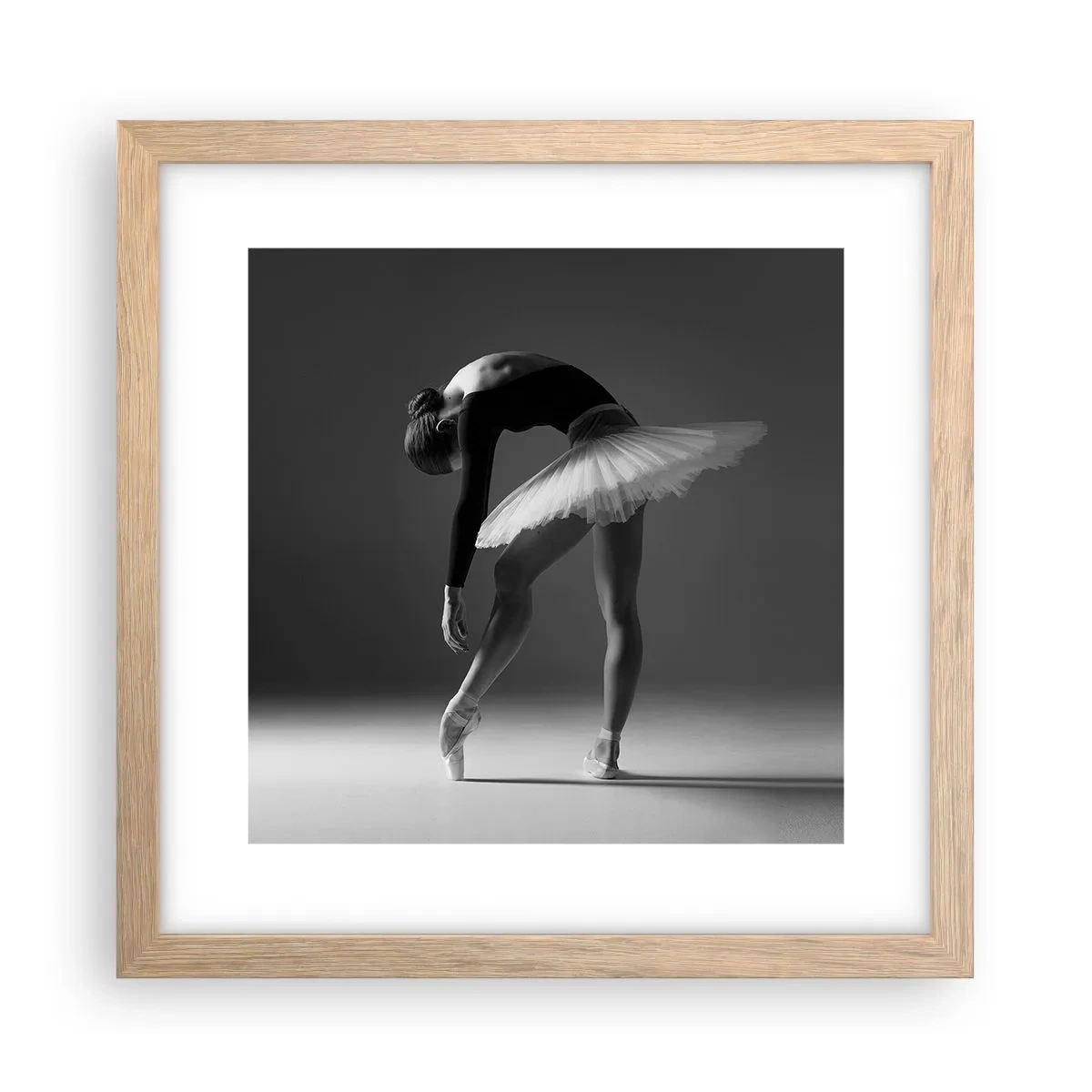 Poster in einem Rahmen aus heller Eiche - Bella Ballerina - 30x30 cm