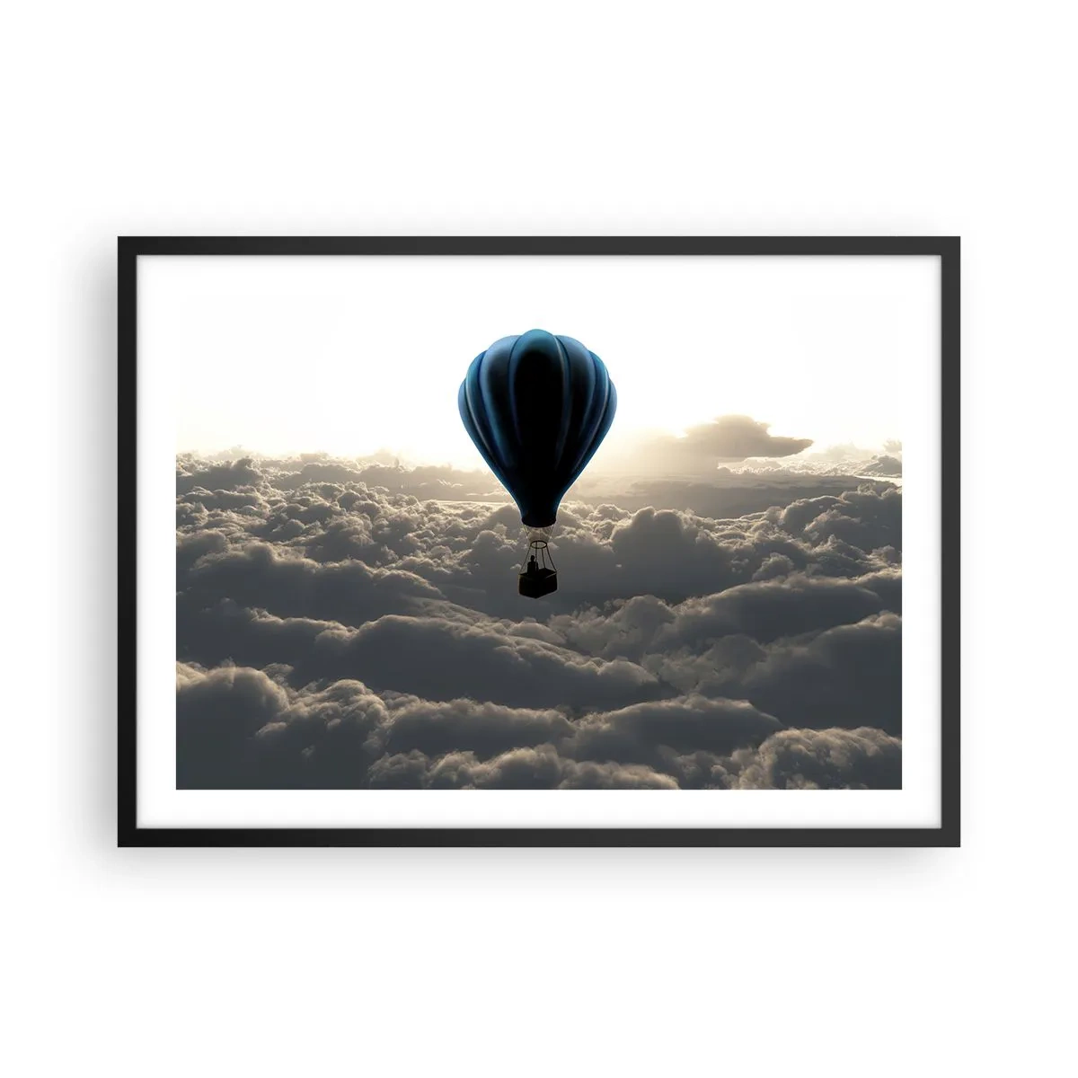 Poster in einem schwarzem Rahmen - Ein Heißluftballon vor einem Himmel mit Wolken bei Sonnenuntergang - 70x50cm - Ein Wanderer über den Wolken - Moderne Wanddekoration für Wohnzimmer und Schlafzimmer ARTTOR