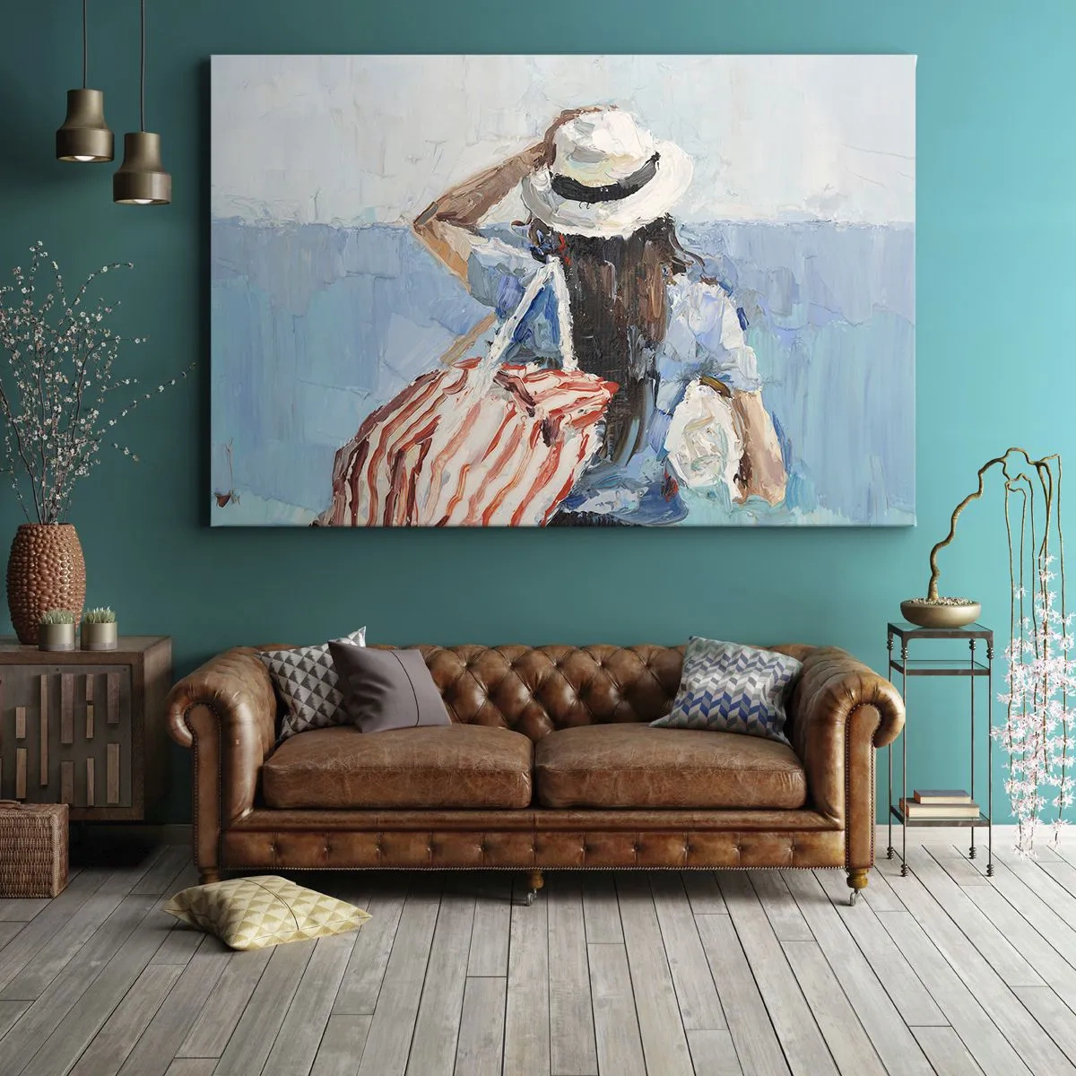 Bild auf Leinwand - Leinwandbild - Eine Frau mit Hut vor dem blauen Meer - 120x80cm - Willkommen in den Sommerferien - Moderne Wanddekoration für Wohnzimmer und Schlafzimmer ARTTOR