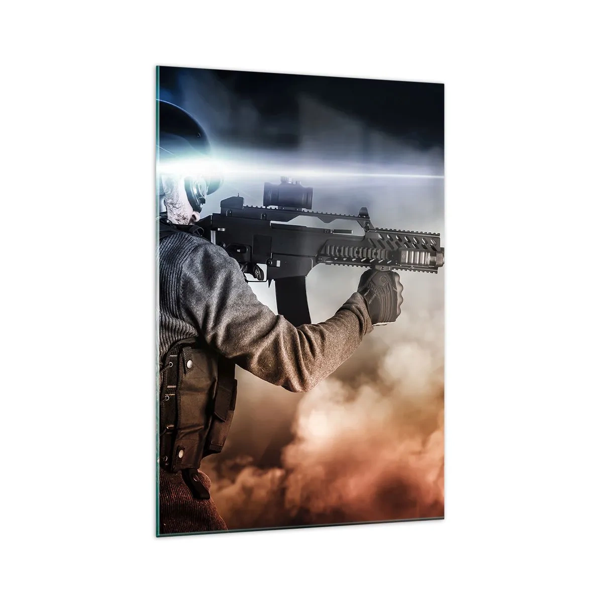 Glasbild - Bild auf glas - Ein Soldat im Einsatz mit einem Gewehr vor einem Hintergrund aus Wolken und Licht. - 70x100cm - Nur ein Held - Moderne Wanddekoration für Wohnzimmer und Schlafzimmer ARTTOR