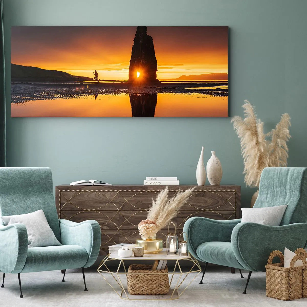 Bild auf Leinwand - Leinwandbild - Person läuft bei Sonnenuntergang am Strand mit Felsformation - 160x50cm - Nur du und die Natur - Moderne Wanddekoration für Wohnzimmer und Schlafzimmer ARTTOR