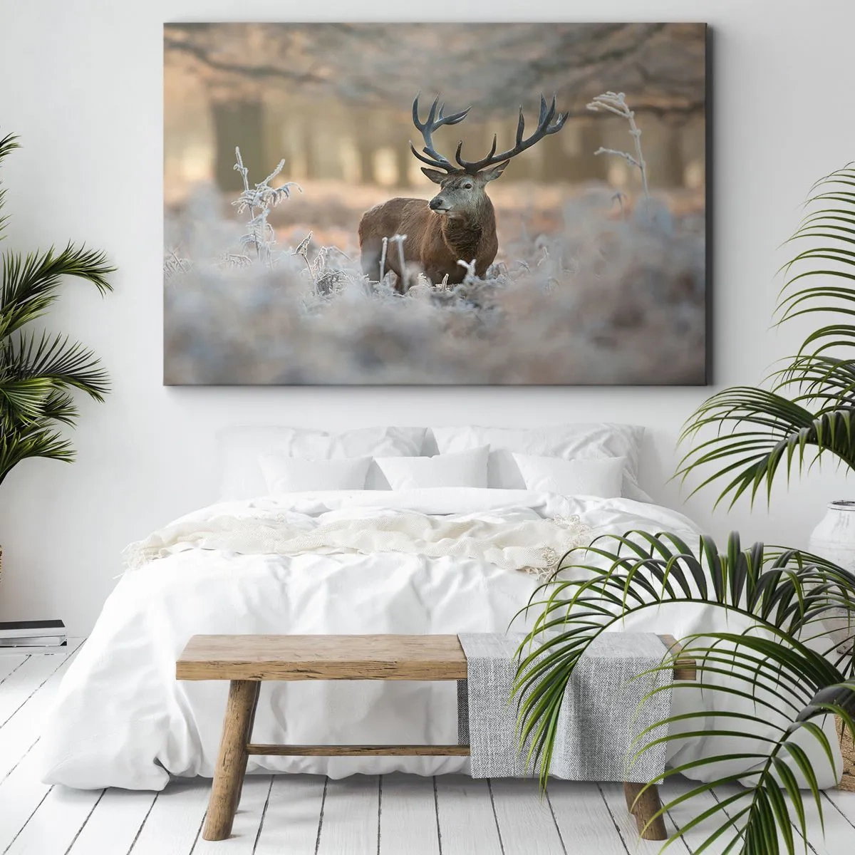Bild auf Leinwand - Leinwandbild - Ein Reh auf einer frostigen Lichtung in einem Winterwald mit dezenten Farben - 120x80cm - Ein flotter Morgen - Moderne Wanddekoration für Wohnzimmer und Schlafzimmer ARTTOR