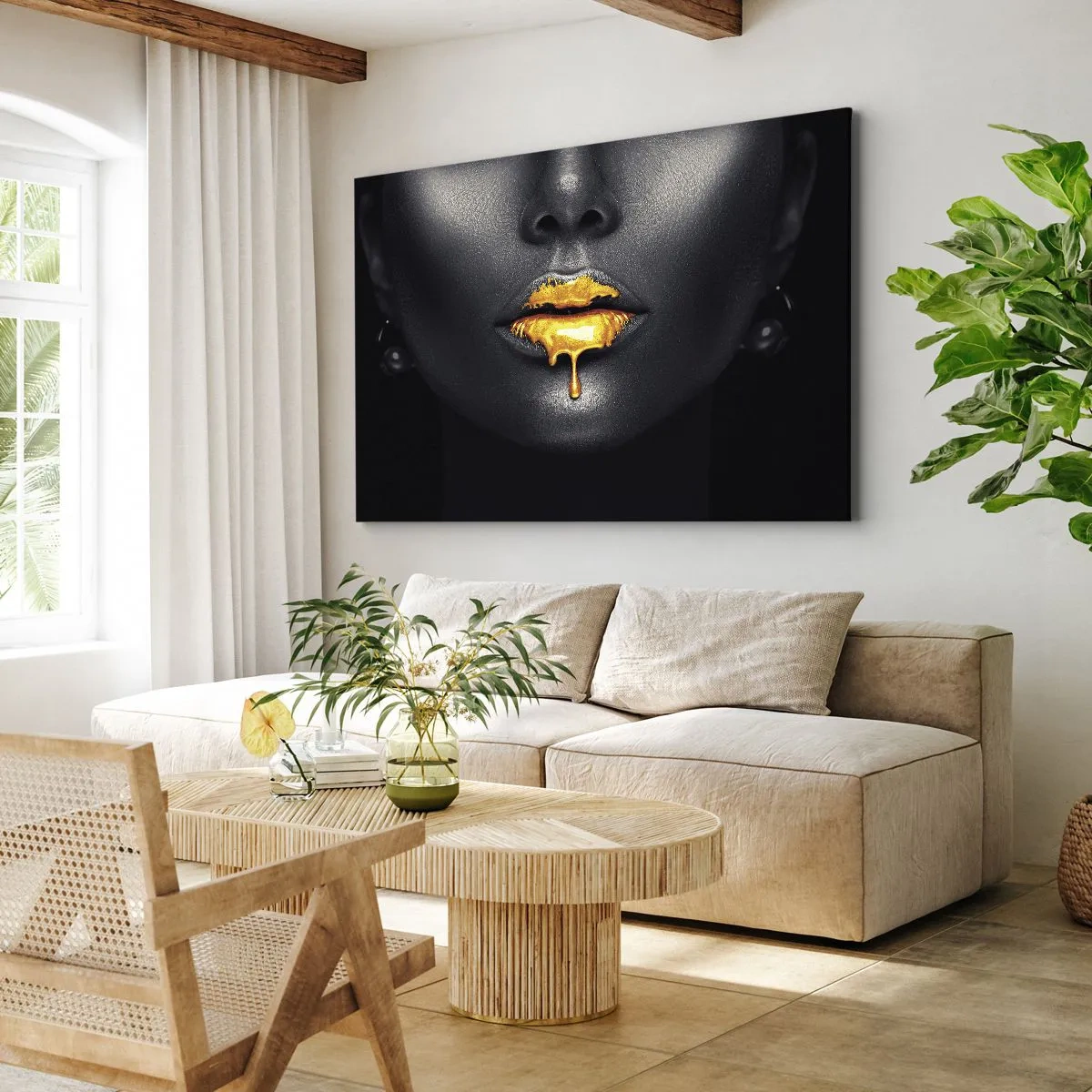 Bild auf Leinwand - Leinwandbild - Schwarz-goldenes Porträt einer Frau mit einem Tropfen Gold auf den Lippen - 100x70cm - Goldmaul - Moderne Wanddekoration für Wohnzimmer und Schlafzimmer ARTTOR