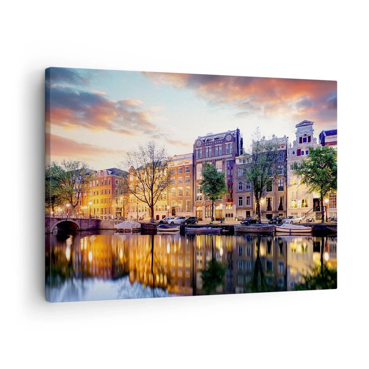 Bild auf Leinwand - Leinwandbild - Kanal mit Spiegelung von Mietshäusern im Abendlicht - 70x50cm - Zurückhaltende und gelassene niederländische Schönheit - Moderne Wanddekoration für Wohnzimmer und Schlafzimmer ARTTOR