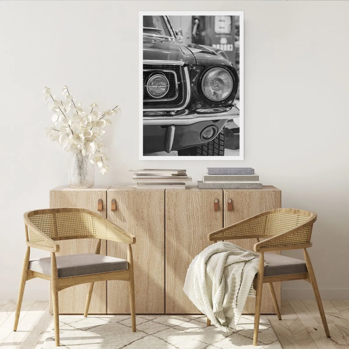 Poster - Schwarz-Weiß-Nahaufnahme der Front eines Oldtimers - 50x70cm - Wilder Ritt - Moderne Wanddekoration für Wohnzimmer und Schlafzimmer ARTTOR