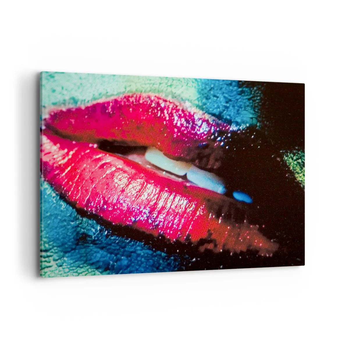 Bild auf Leinwand - Leinwandbild - Nahaufnahme von bunten, glänzenden Lippen vor künstlerischem Hintergrund - 100x70cm - Sinnlich und verstörend - Moderne Wanddekoration für Wohnzimmer und Schlafzimmer ARTTOR