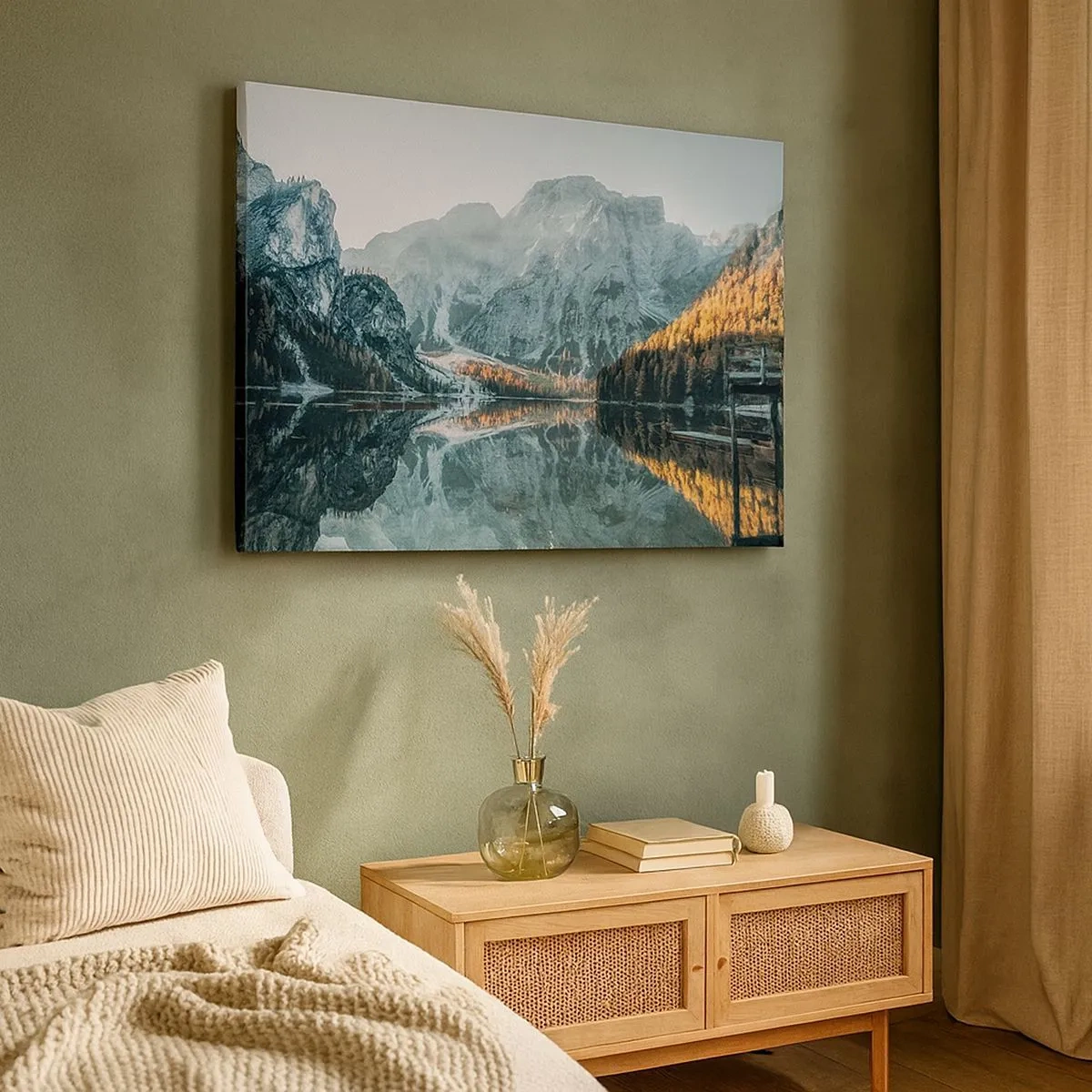 Bild auf Leinwand - Leinwandbild - Eine Berglandschaft spiegelt sich in der ruhigen Oberfläche eines Sees - 70x50cm - Spiegellandschaft - Moderne Wanddekoration für Wohnzimmer und Schlafzimmer ARTTOR
