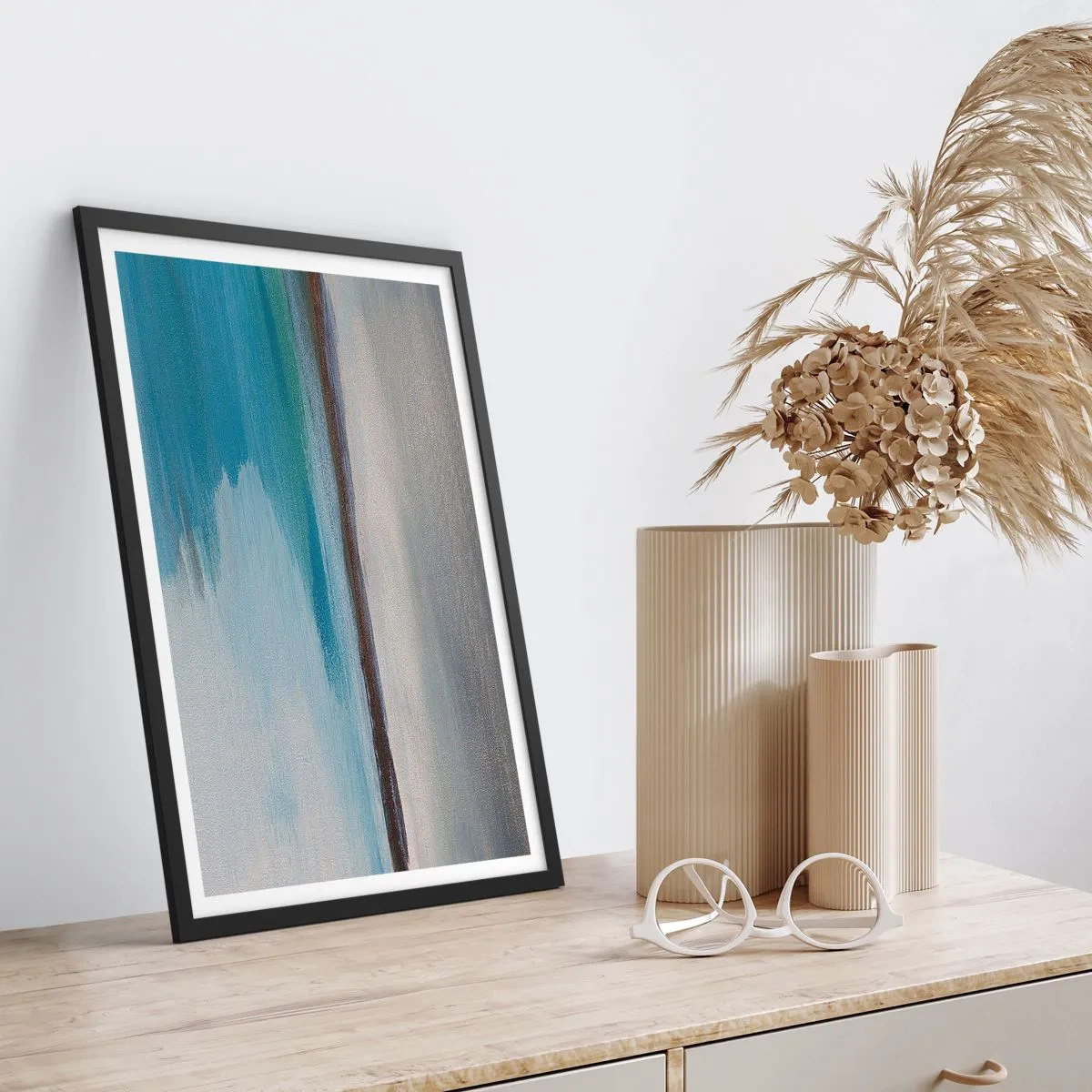 Poster in einem schwarzem Rahmen - Abstrakte Landschaft in Blau- und Grautönen - 50x70cm - Horizontale Landschaft - Moderne Wanddekoration für Wohnzimmer und Schlafzimmer ARTTOR