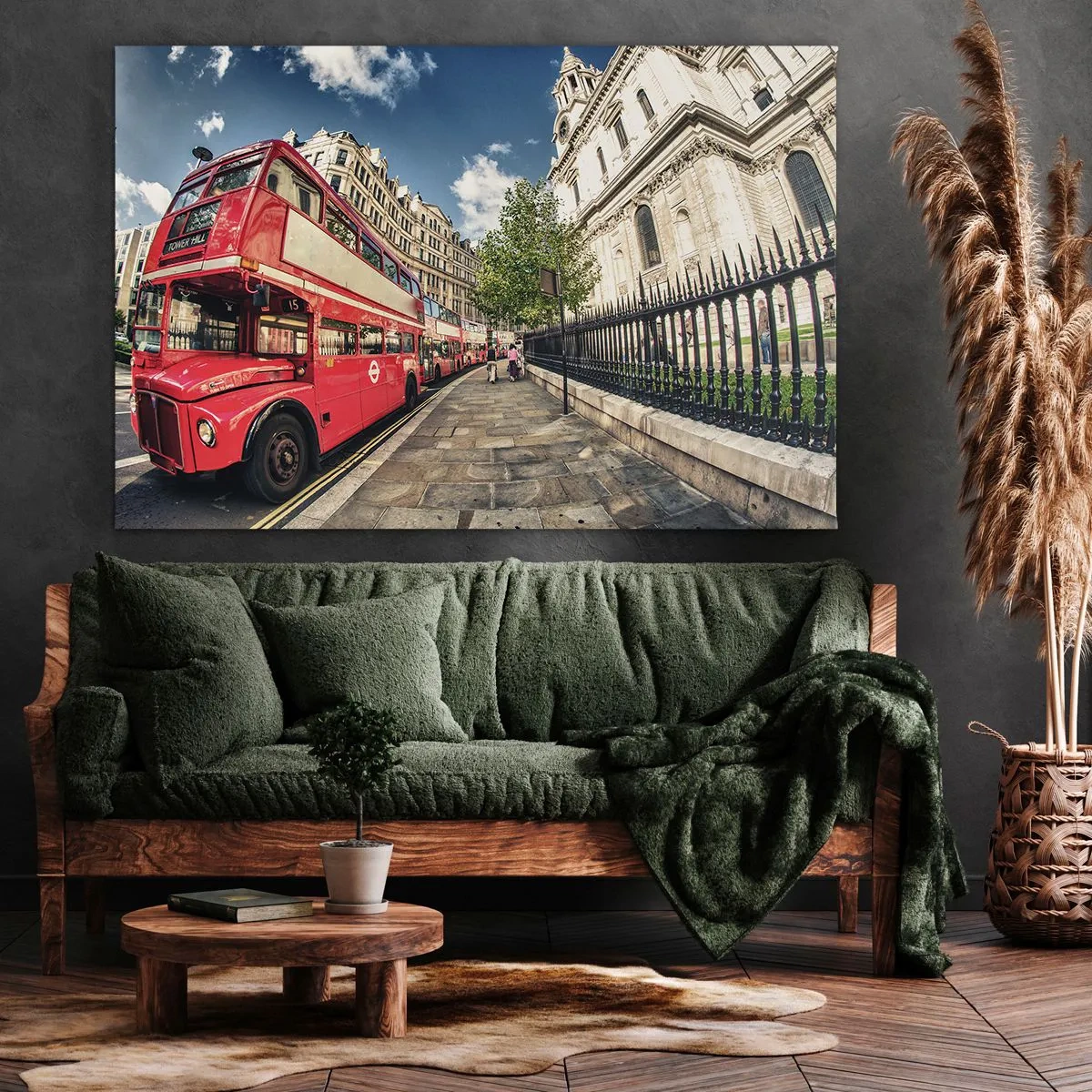 Bild auf Leinwand - Leinwandbild - Roter Doppeldeckerbus in London in der Nähe der Straße und der Kathedrale - 120x80cm - Londoner Straße in Grau und Rot - Moderne Wanddekoration für Wohnzimmer und Schlafzimmer ARTTOR