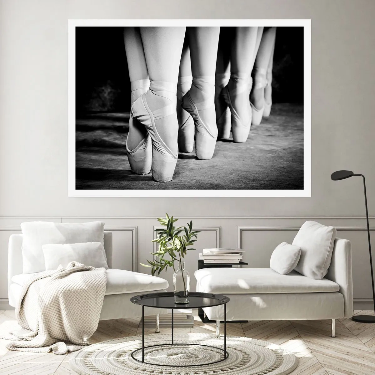 Poster - Schwarz-Weiß-Aufnahme der Ballettschuhe einer Tänzerin - 100x70cm - Gemeinsam, leicht - Moderne Wanddekoration für Wohnzimmer und Schlafzimmer ARTTOR