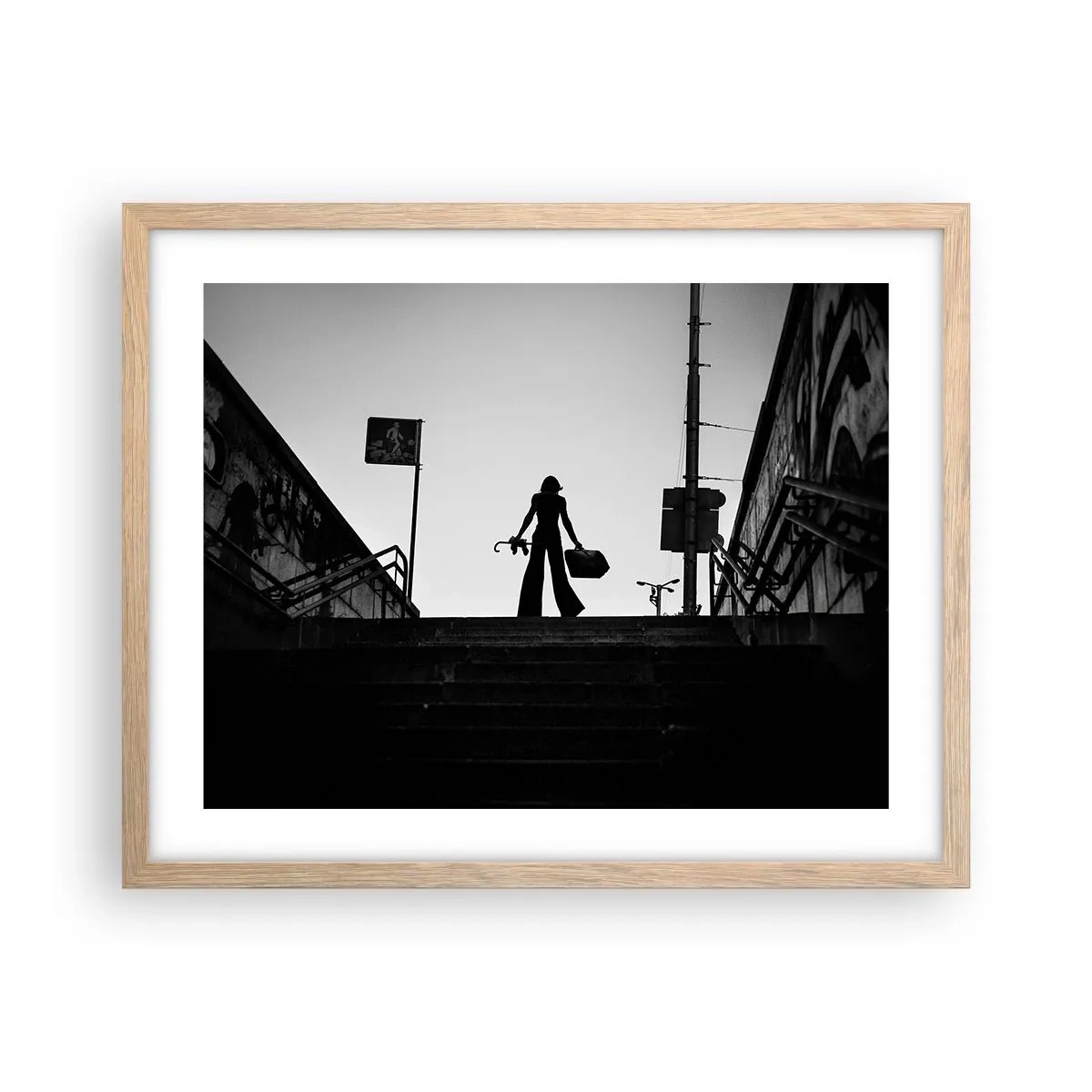 Poster in einem Rahmen aus heller Eiche - Städtisches Wandern - 50x40 cm