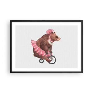 Poster in einem schwarzem Rahmen - Ein Teddybär im rosa Rock auf einem Fahrrad im Retro-Stil - 70x50cm - Was für ein Affentheater! - Moderne Wanddekoration für Wohnzimmer und Schlafzimmer ARTTOR