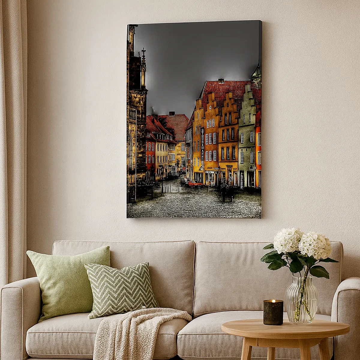 Bild auf Leinwand - Leinwandbild - Bunte Mietshäuser auf einer Kopfsteinpflasterstraße in der historischen Stadt - 50x70cm - Es fehlt nur noch ein verzaubertes Taxi - Moderne Wanddekoration für Wohnzimmer und Schlafzimmer ARTTOR