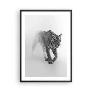 Poster in einem schwarzem Rahmen - Ein schwarz-weißer Tiger taucht aus dem Nebel auf - 50x70cm - Im Nebel gelauert - Moderne Wanddekoration für Wohnzimmer und Schlafzimmer ARTTOR