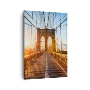 Bild auf Leinwand - Leinwandbild - Die Brücke im Licht der untergehenden Sonne mit Blick auf die Stadt - 50x70cm - Auf der goldenen Brücke - Moderne Wanddekoration für Wohnzimmer und Schlafzimmer ARTTOR