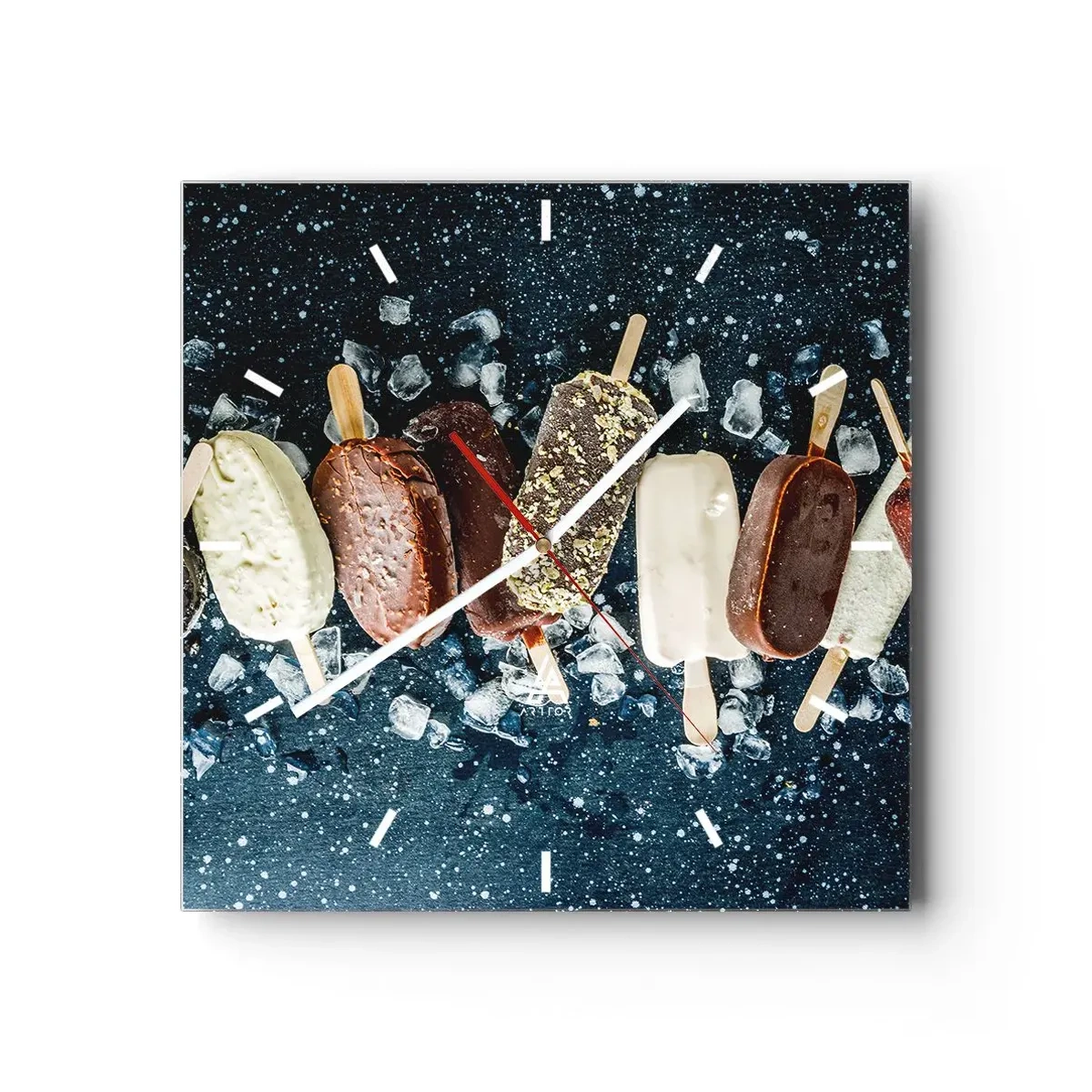 Wanduhr - Glasuhr - Bunte Eislutscher auf Eis mit dunklem Hintergrund angeordnet - 30x30cm - Geschmack des heißen Sommers - Moderne Wanddekoration für Wohnzimmer und Schlafzimmer ARTTOR