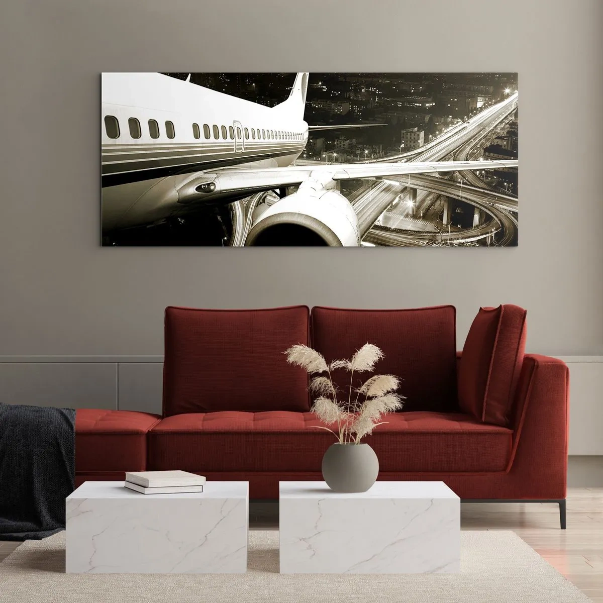 Glasbild - Bild auf glas - Ein Flugzeug über einer nächtlichen Stadt mit beleuchteten Autobahnen - 160x50cm - In die Nacht fliegen - Moderne Wanddekoration für Wohnzimmer und Schlafzimmer ARTTOR