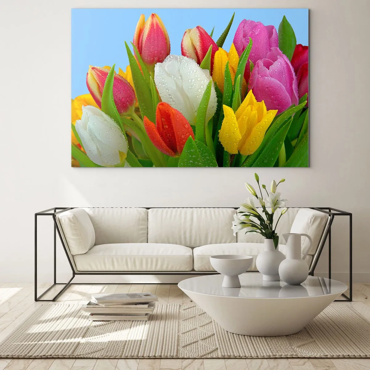 Glasbild - Bild auf glas - Bunte Tulpen mit Tautropfen bedeckt vor blauem Hintergrund - 70x50cm - Ein blumiger Regenbogen in Tautropfen - Moderne Wanddekoration für Wohnzimmer und Schlafzimmer ARTTOR