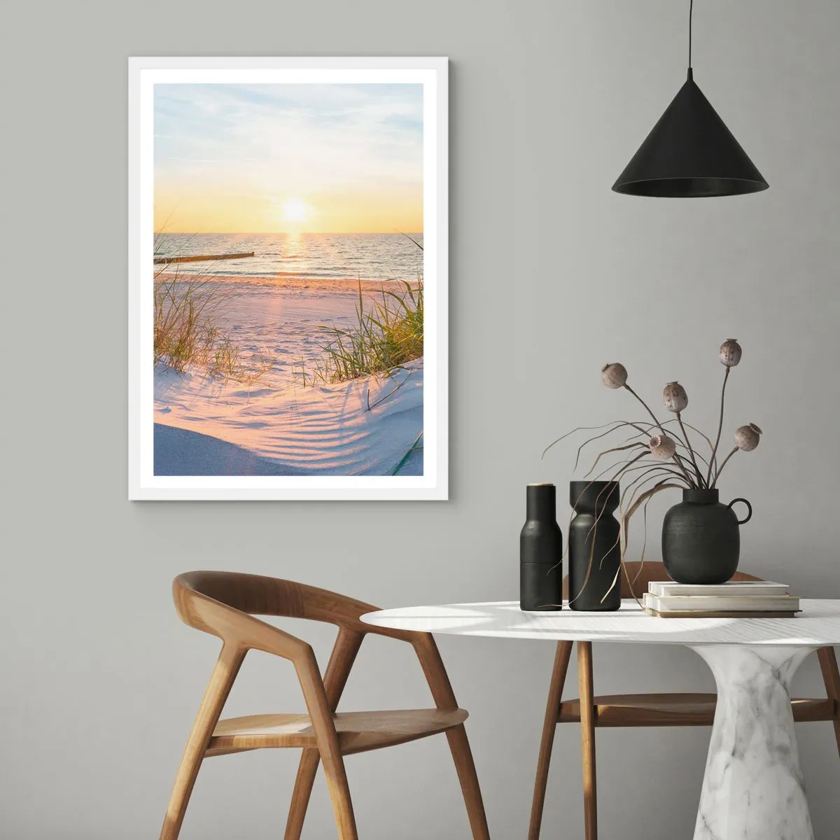 Poster in einem weißen Rahmen - Das Rauschen des Meeres, der Gesang der Vögel, ein wilder Strand im Gras ... - 30x40 cm