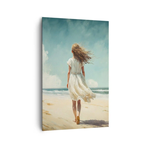 Bild auf Leinwand - Leinwandbild - Eine Frau in einem weißen Kleid geht an einem sonnigen Tag am Strand spazieren - 80x120cm - Der Sonne und dem Wind begegnen - Moderne Wanddekoration für Wohnzimmer und Schlafzimmer ARTTOR
