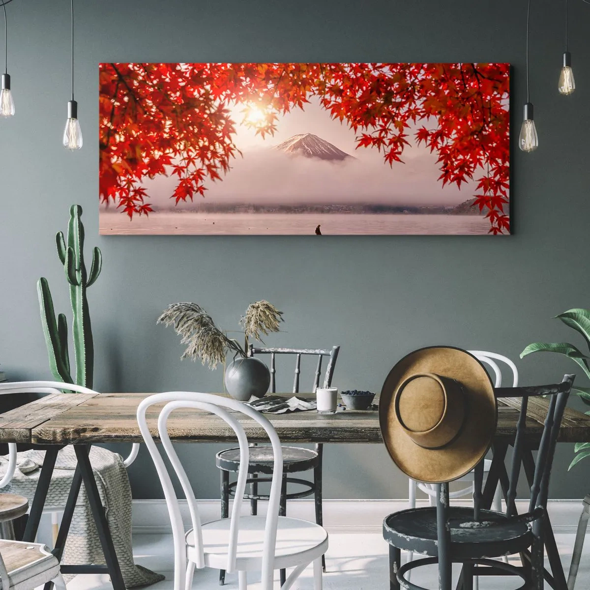 Bild auf Leinwand - Leinwandbild - Ein Boot auf einem See, umgeben von roten Ahornblättern - 140x50cm - Im japanischen Klima - Moderne Wanddekoration für Wohnzimmer und Schlafzimmer ARTTOR