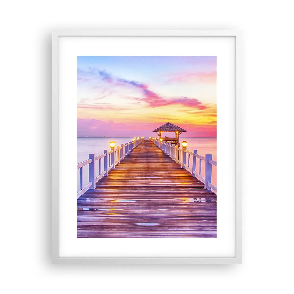 Poster in einem weißen Rahmen - Die lila-goldene Stille des Abends - 40x50 cm