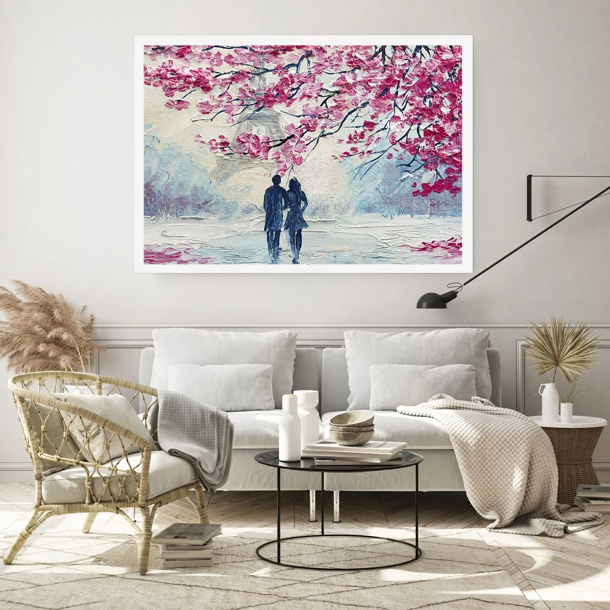 Poster - Ein Paar unter blühenden rosa Bäumen in romantischer Umgebung - 100x70cm - Romantischer Spaziergang - Moderne Wanddekoration für Wohnzimmer und Schlafzimmer ARTTOR