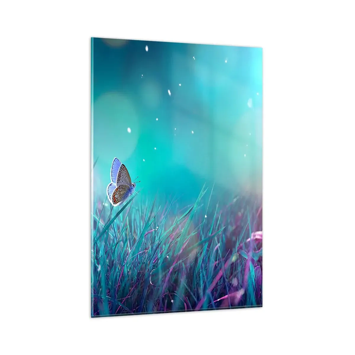 Glasbild - Bild auf glas - Ein Schmetterling auf dem Gras im Licht verschwommener Reflexionen - 80x120cm - Das geheime Leben der Wiese - Moderne Wanddekoration für Wohnzimmer und Schlafzimmer ARTTOR