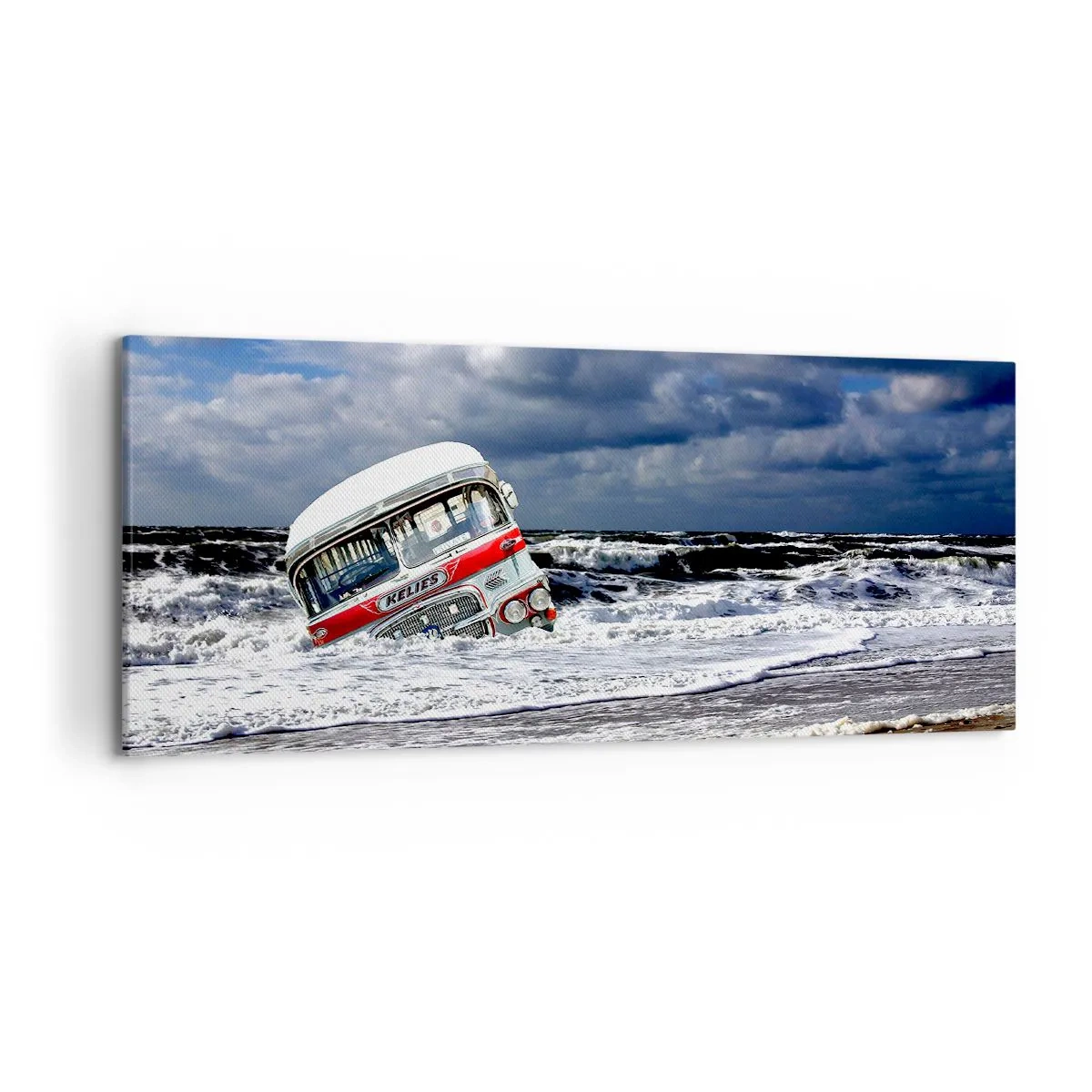 Bild auf Leinwand - Leinwandbild - Ein versunkener Bus am Strand inmitten von Wellen und rauer See - 120x50cm - Und was stehst du so erstaunt? - Moderne Wanddekoration für Wohnzimmer und Schlafzimmer ARTTOR