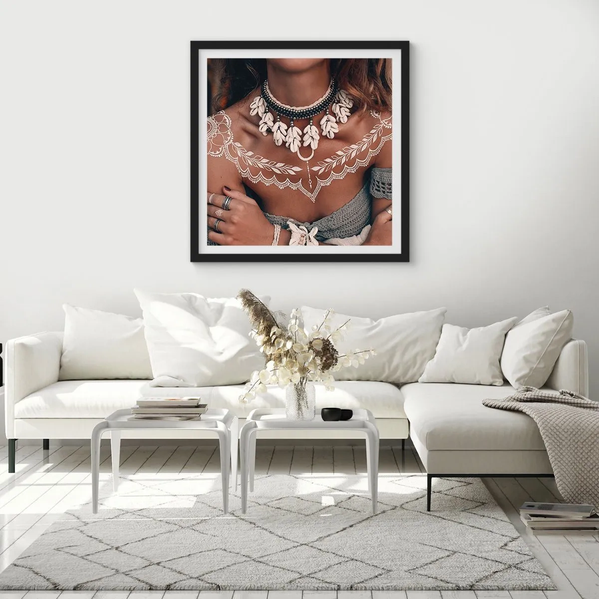 Poster in einem schwarzem Rahmen - Talismane, Rituale der Weiblichkeit - 60x60 cm