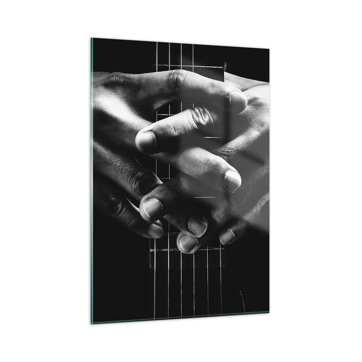Glasbild - Bild auf glas - Gefaltete Hände ruhen auf dem Gitarrenhals in Schwarz und Weiß - 50x70cm - Gebet des Künstlers - Moderne Wanddekoration für Wohnzimmer und Schlafzimmer ARTTOR